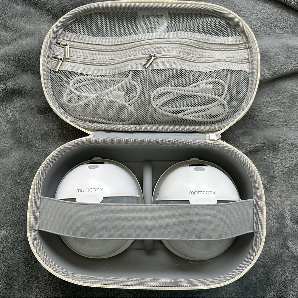 Momcozy Breast Pump with Case